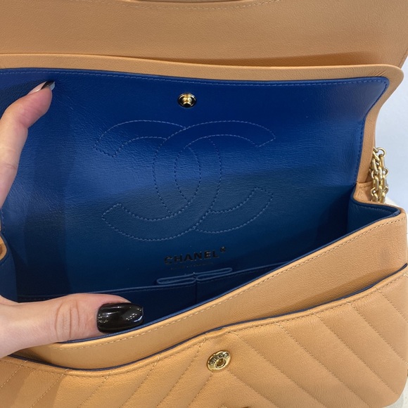 Chanel 2.55 re-edition medium NEW - Picture 6 of 11